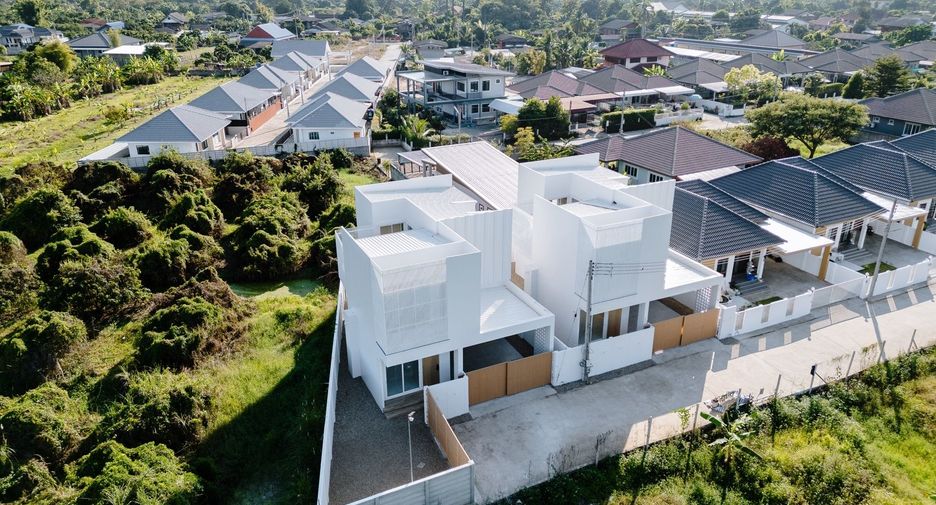 Villa en venta de 3 habitaciones en Saraphi, Chiang Mai