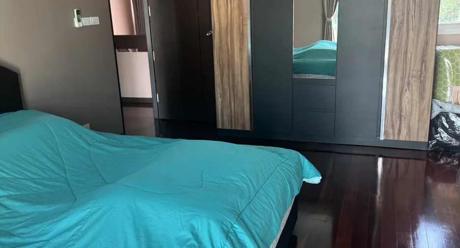 For sale 4 bedrooms house in Prawet, Bangkok