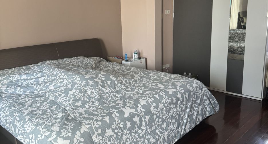 For sale 4 bedrooms house in Prawet, Bangkok