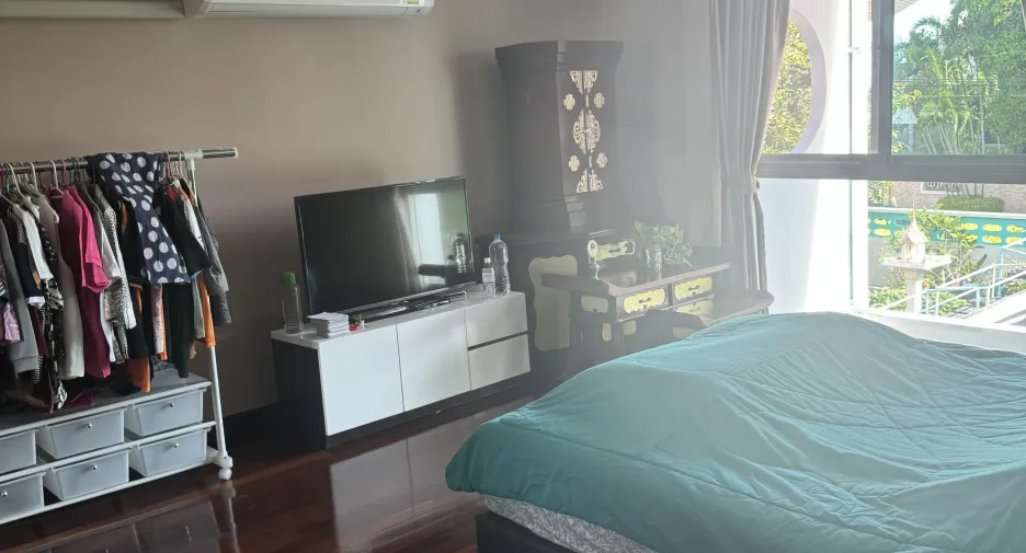 For sale 4 bedrooms house in Prawet, Bangkok