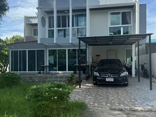 For sale 4 bedrooms house in Prawet, Bangkok