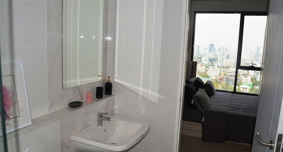 For sale 1 bed condo in Watthana, Bangkok