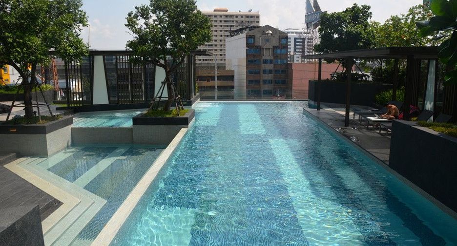 For sale 1 bed condo in Watthana, Bangkok