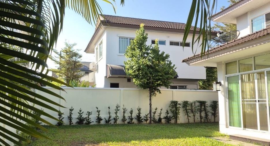 For rent 4 bedrooms house in Mueang Chiang Mai, Chiang Mai