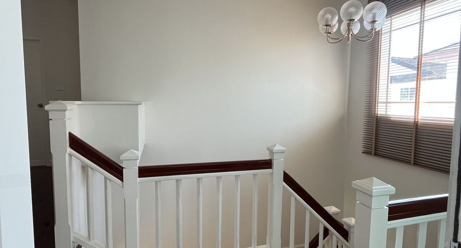 For rent 4 bedrooms house in Mueang Chiang Mai, Chiang Mai
