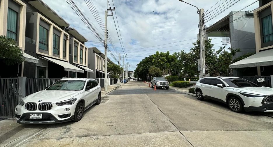 For sale and for rent 3 bedrooms townhouse in Bang Phli, Samut Prakan