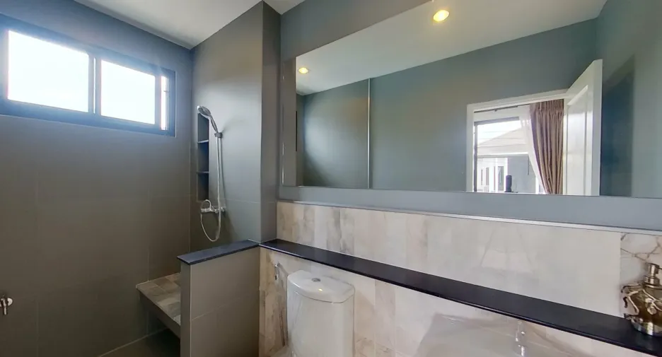 For sale 3 bedrooms house in Mueang Chiang Mai, Chiang Mai