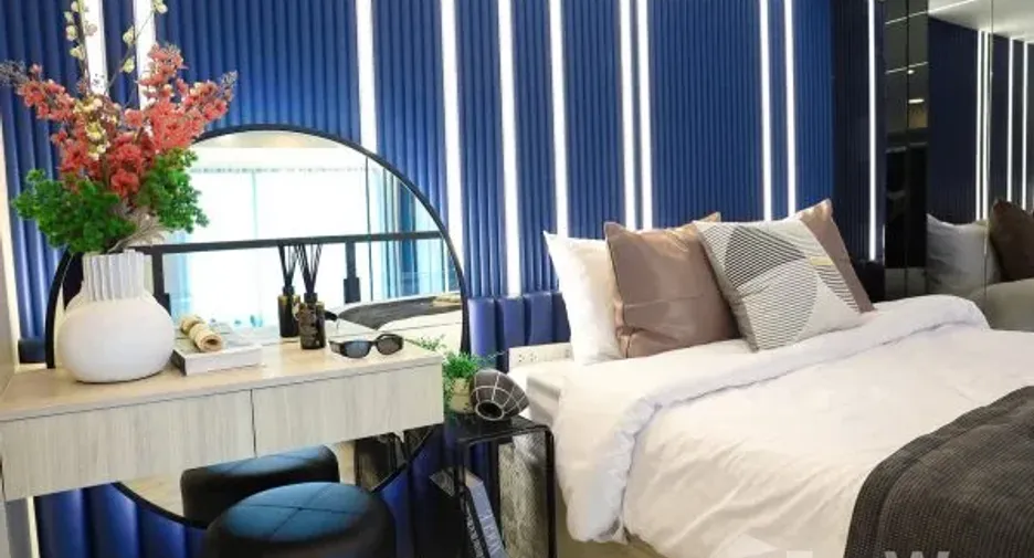For sale 2 bedrooms condo in Mueang Samut Prakan, Samut Prakan