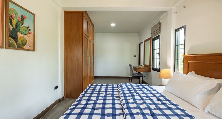 For sale 5 bedrooms house in Saraphi, Chiang Mai
