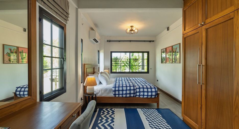 For sale 5 bedrooms house in Saraphi, Chiang Mai