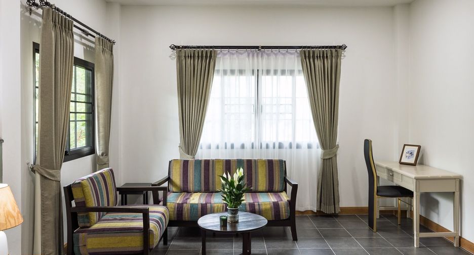 For sale 5 bedrooms house in Saraphi, Chiang Mai