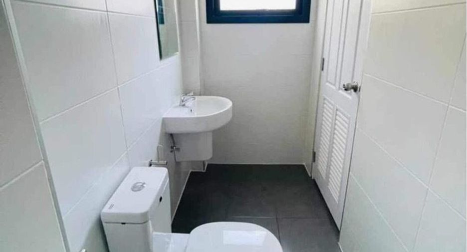 For rent 3 bedrooms house in Mueang Chiang Mai, Chiang Mai