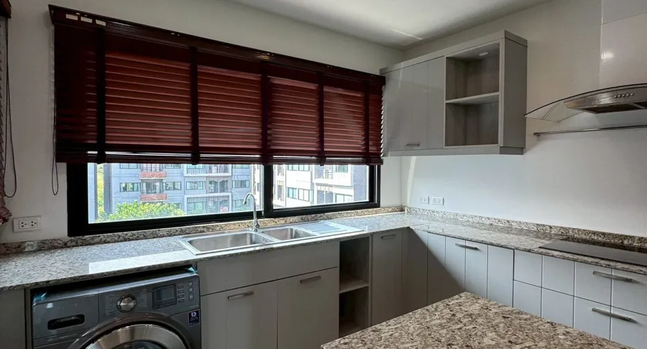 Wohnung zum Kauf und zur Miete mit 3 Zimmer in Bang Sao Thong, Samut Prakan
