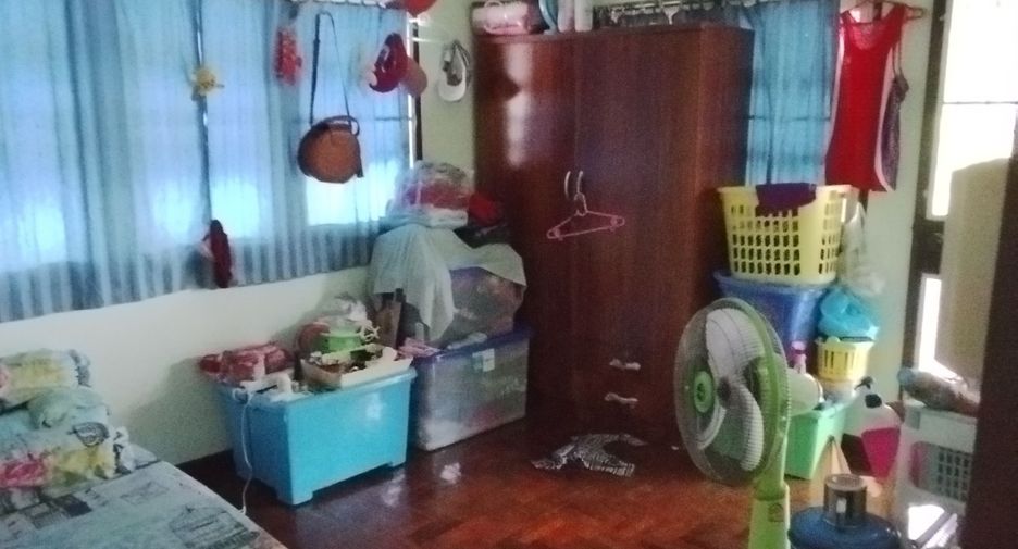 À vendre 4 chambres maison à Taling Chan, Bangkok