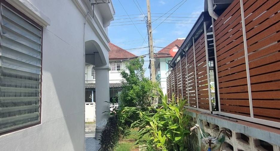 For sale 3 bedrooms house in Mueang Samut Prakan, Samut Prakan