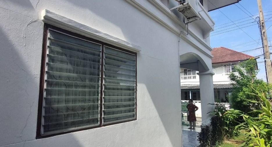 For sale 3 bedrooms house in Mueang Samut Prakan, Samut Prakan