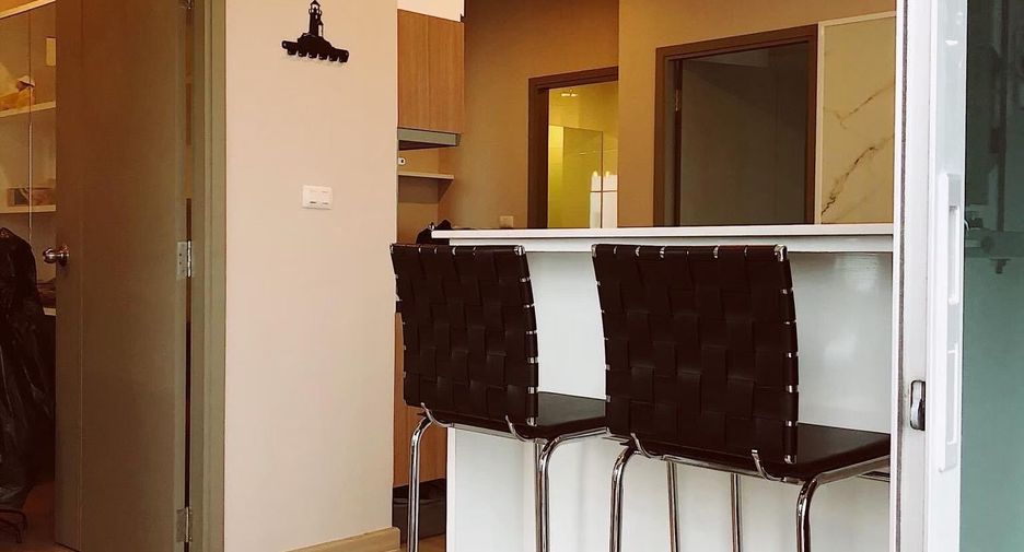 For sale 2 bedrooms condo in Chom Thong, Bangkok