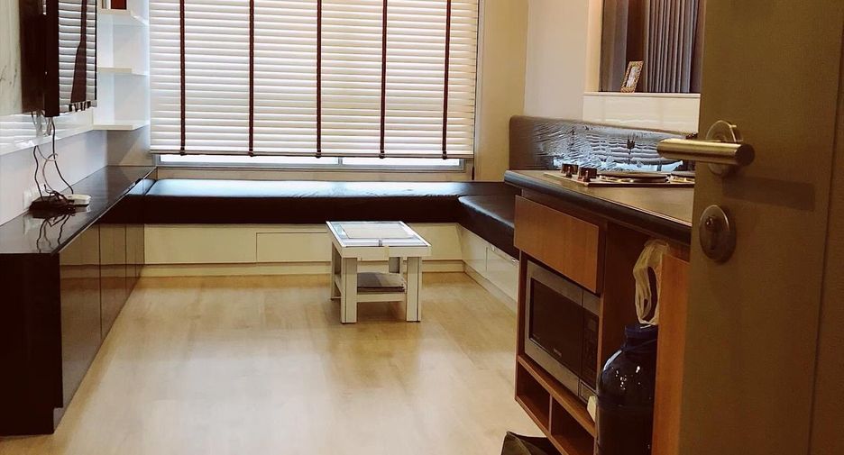For sale 2 bedrooms condo in Chom Thong, Bangkok