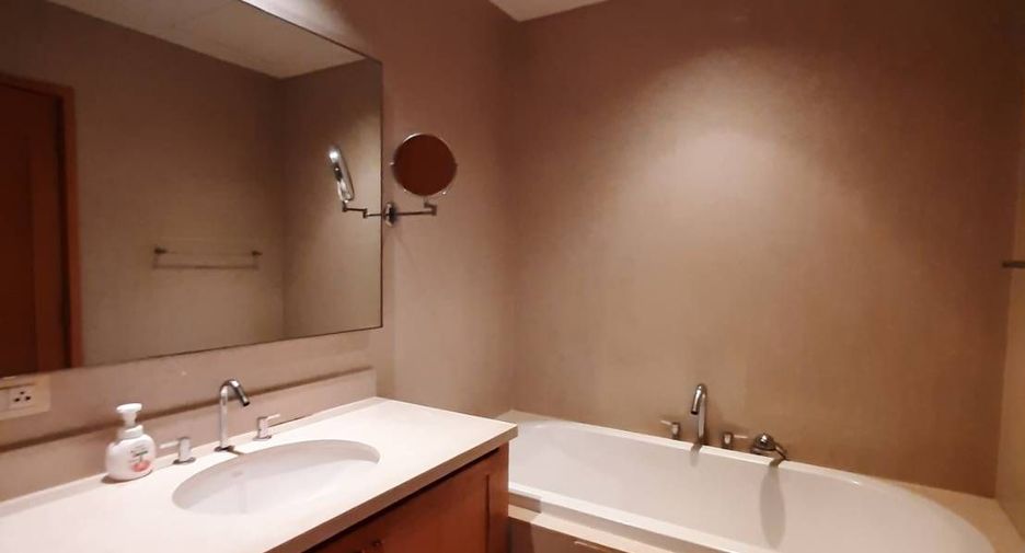 À vendre 1 chambre condo à Khlong Toei, Bangkok