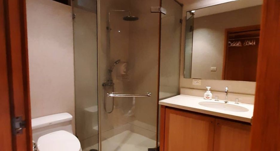 For sale 1 Beds condo in Khlong Toei, Bangkok