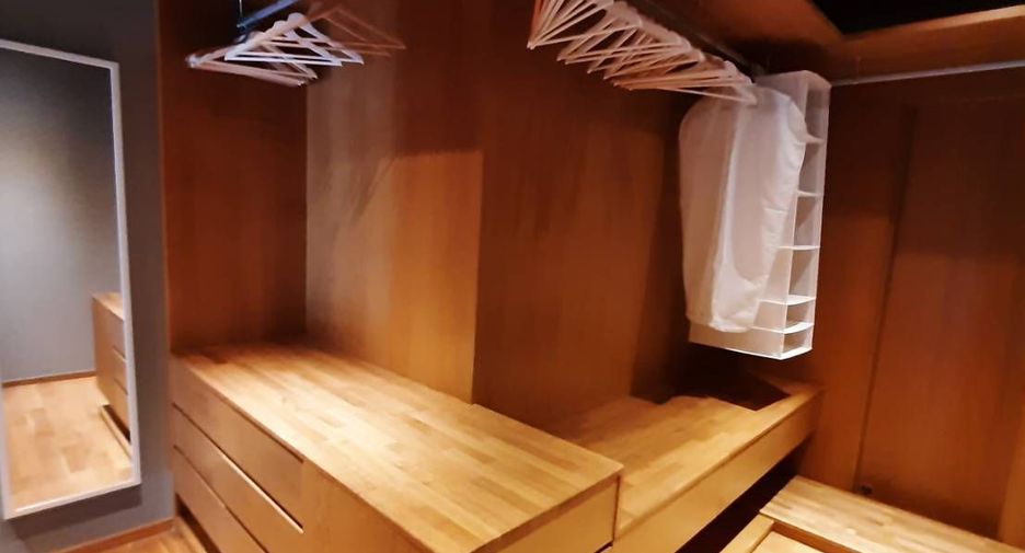 À vendre 1 chambre condo à Khlong Toei, Bangkok