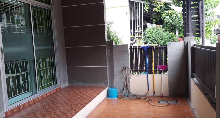 For sale 3 bedrooms townhouse in Min Buri, Bangkok