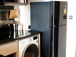 À vendre 1 chambre condo à Huai Khwang, Bangkok