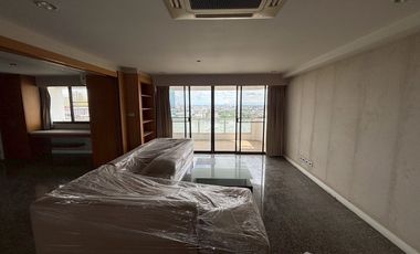 For sale 3 bedrooms condo in Bang Kho Laem, Bangkok