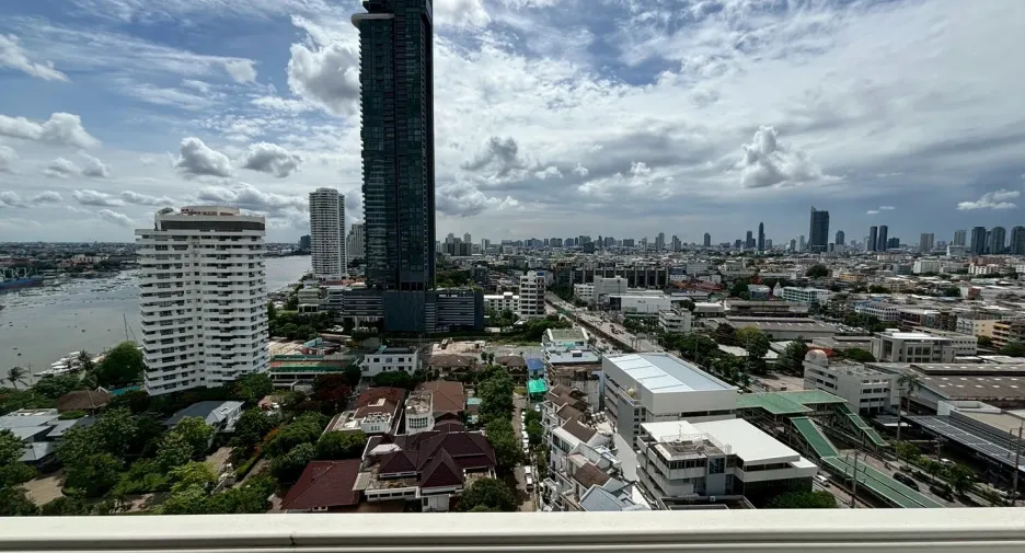 For sale 3 bedrooms condo in Bang Kho Laem, Bangkok