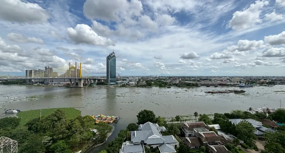 For sale 3 bedrooms condo in Bang Kho Laem, Bangkok