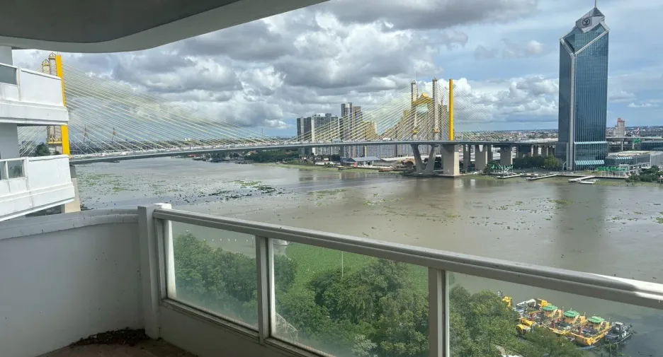 For sale 3 bedrooms condo in Bang Kho Laem, Bangkok