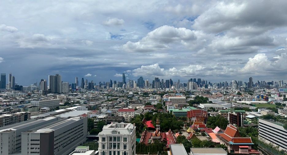 For sale 3 bedrooms condo in Bang Kho Laem, Bangkok