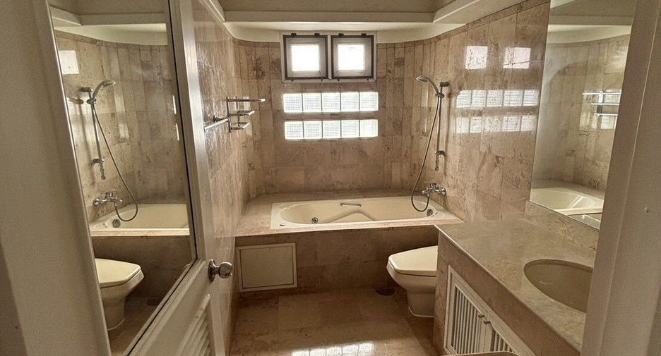 For sale 3 bedrooms condo in Bang Kho Laem, Bangkok
