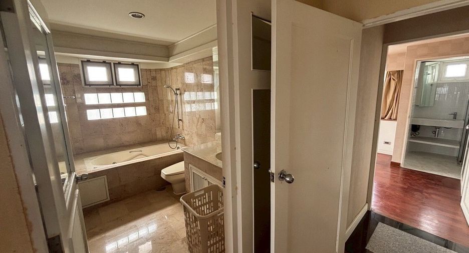 For sale 3 bedrooms condo in Bang Kho Laem, Bangkok