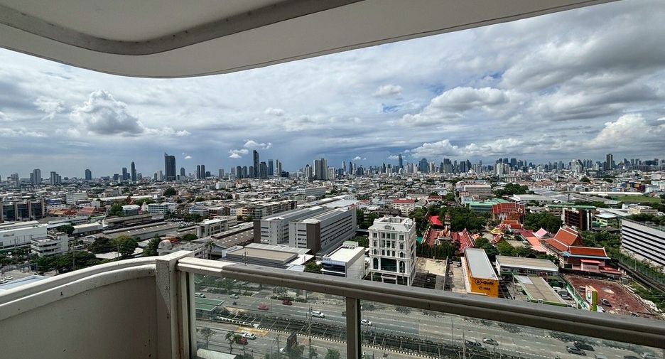 For sale 3 bedrooms condo in Bang Kho Laem, Bangkok