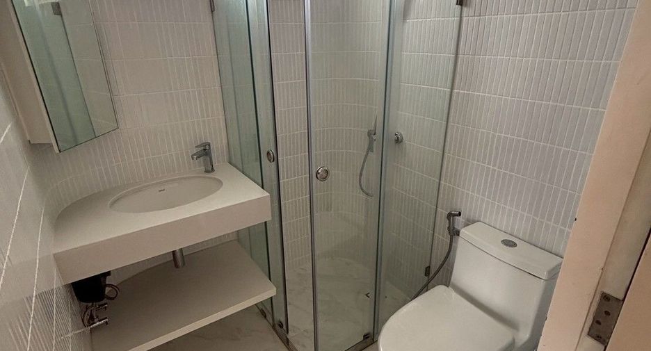For sale 3 bedrooms condo in Bang Kho Laem, Bangkok