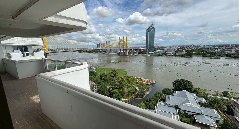 For sale 3 bedrooms condo in Bang Kho Laem, Bangkok