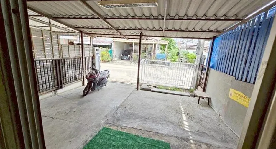 For sale 3 bedrooms townhouse in Lat Krabang, Bangkok