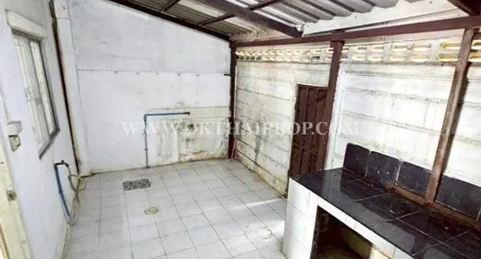 For sale 3 bedrooms townhouse in Lat Krabang, Bangkok