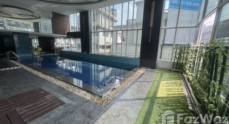 For sale 2 bedrooms condo in Khlong Toei, Bangkok