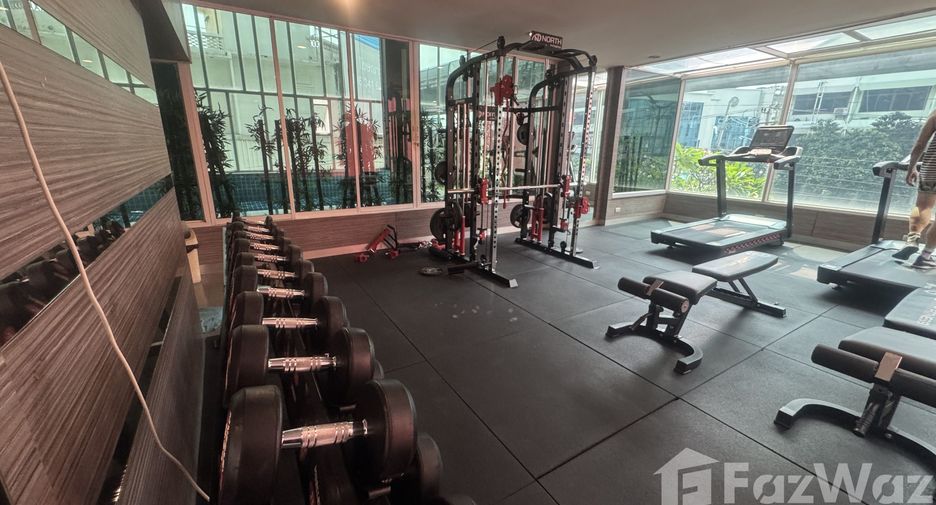 Condo en venta de 2 habitaciones en Khlong Toei, Bangkok