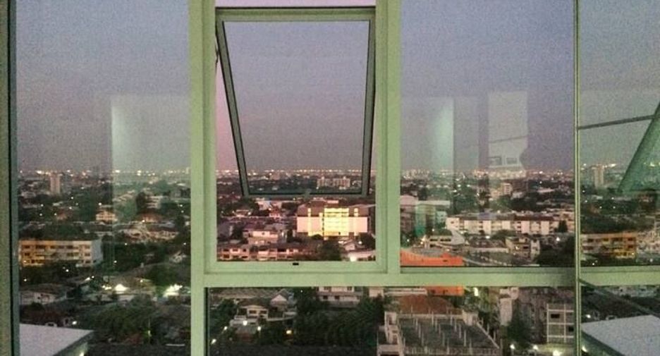 For rent 1 bed condo in Phra Khanong, Bangkok