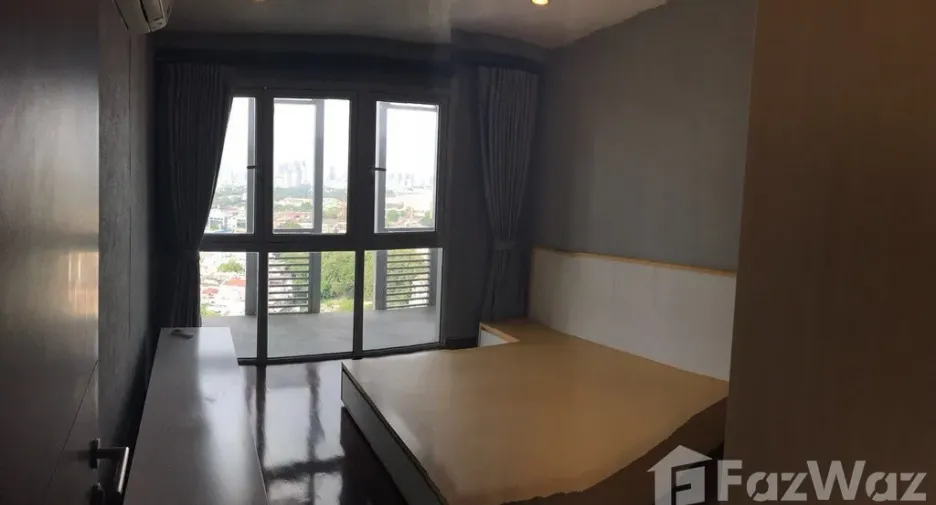 For sale 4 bedrooms condo in Yan Nawa, Bangkok
