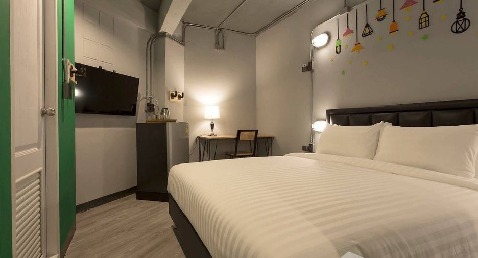 For sale 20 bedrooms hotel in Bang Rak, Bangkok