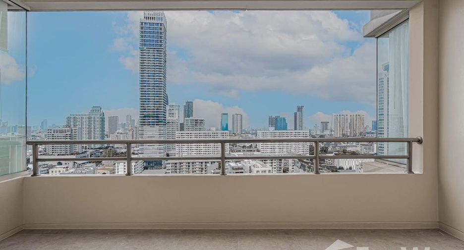 For sale and for rent 3 bedrooms condo in Watthana, Bangkok