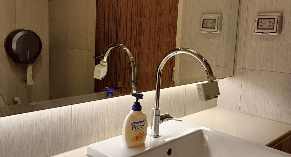For sale 1 bed condo in Khlong Toei, Bangkok