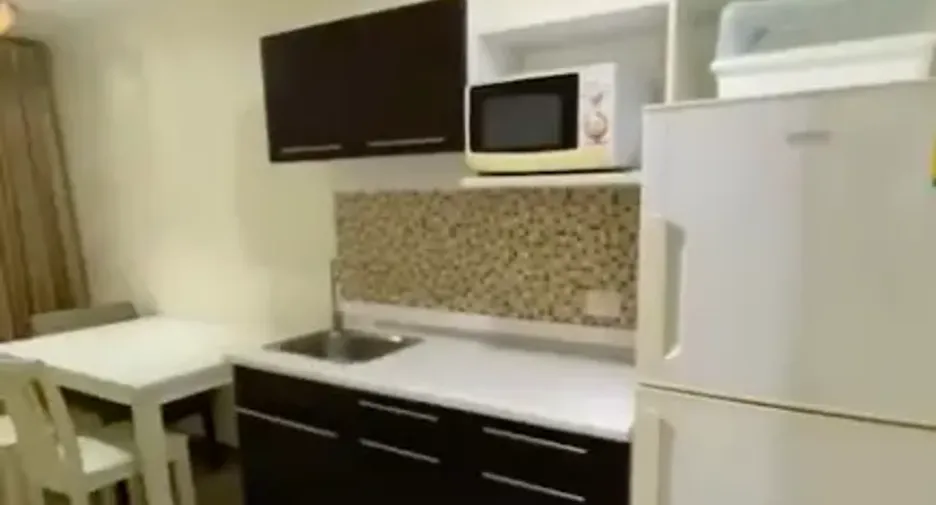 Wohnung zum Kauf und zur Miete mit 1 Zimmer in Phra Khanong, Bangkok