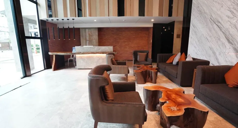 For sale 2 bedrooms condo in Pathum Wan, Bangkok