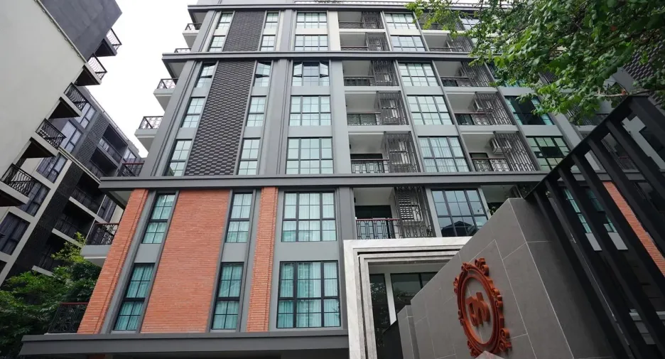 For sale 2 bedrooms condo in Pathum Wan, Bangkok