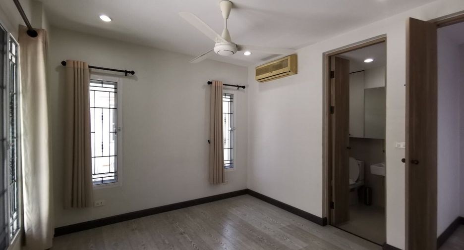 For sale 3 ベッドルーム house in Bang Khen, Bangkok
